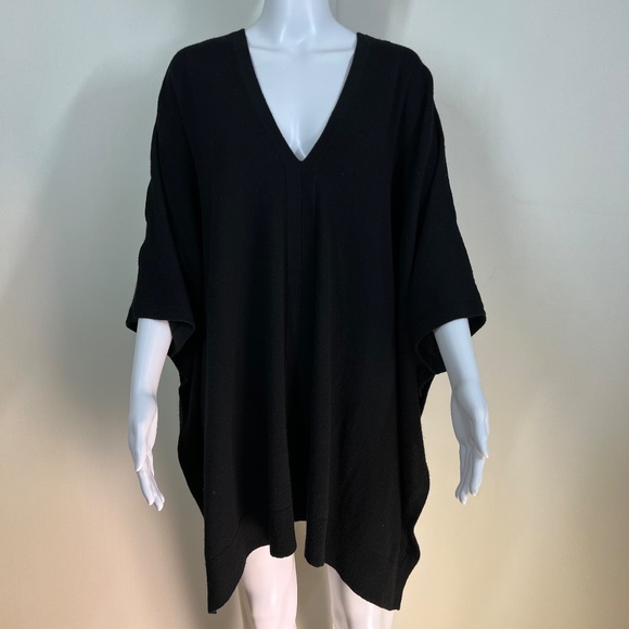 VINCE Pancho cape sweater deep V neck black cashmere leather accent M/L - Picture 3 of 16